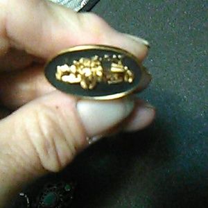Tie pin